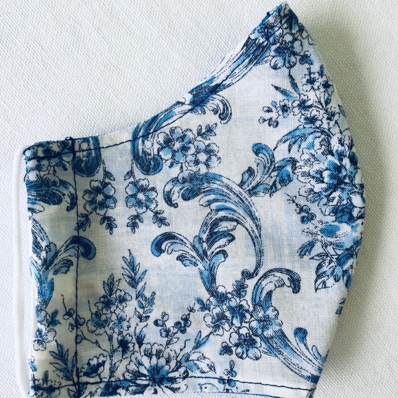 Accessories - FACE MASK COTTON FLORAL. BLUE AND WHITE